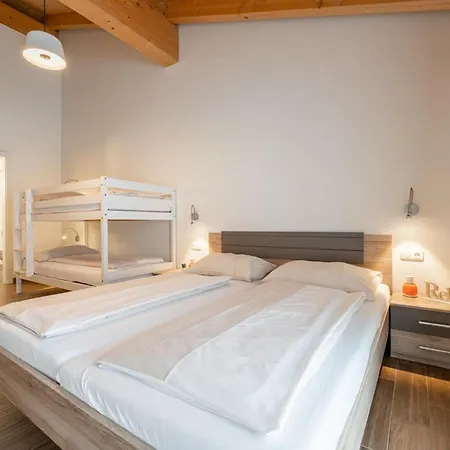 Emma 3 * 디엔텐암호크코니그